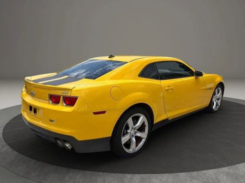 Used 2010 Chevrolet Camaro SS w/ LPO, Ground Effects Package RWD image 5