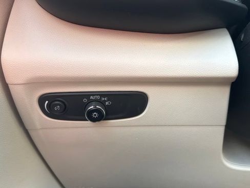 Used 2023 Buick Envision Preferred FWD image 21