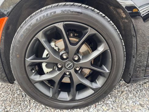 Used 2025 Chrysler Pacifica Limited FWD image 35
