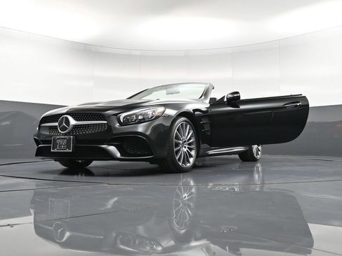 Used 2020 Mercedes-Benz SL 450 image 38