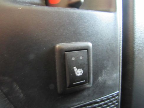 Used 2025 Chrysler Pacifica Limited FWD image 23