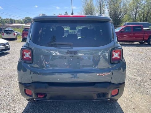 Used 2016 Jeep Renegade Trailhawk AWD/4WD image 6