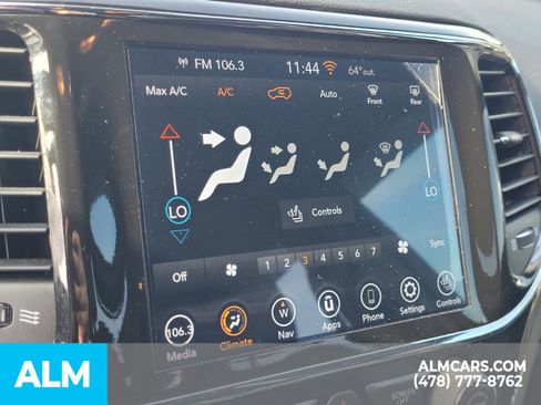 Used 2022 Jeep Grand Cherokee Limited image 21