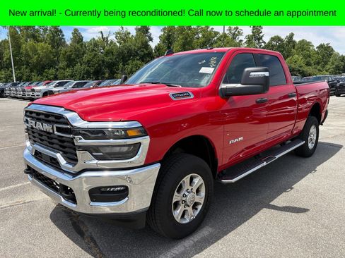 Used 2026 RAM 2500 Big Horn AWD/4WD image 7