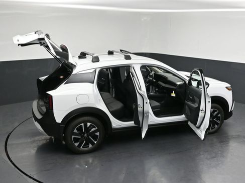 New 2026 Nissan Kicks SV w/ Cold Weather Package AWD/4WD image 22