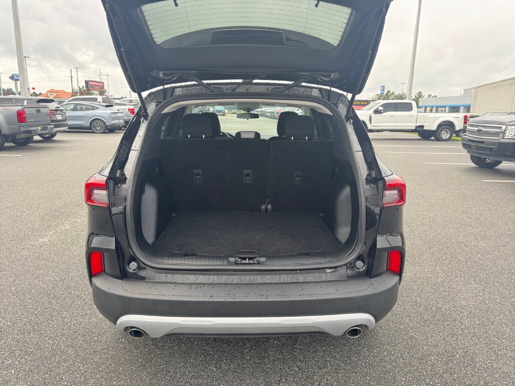 Used 2025 Ford Escape Active AWD/4WD image 17
