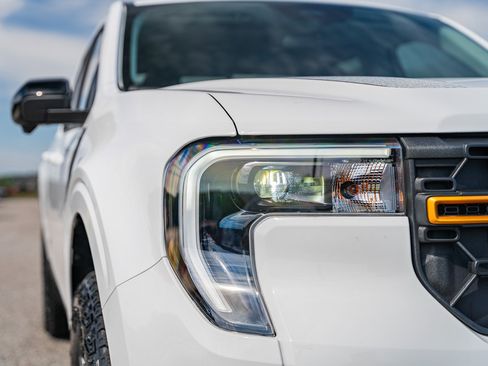 New 2025 Ford Maverick Tremor image 9