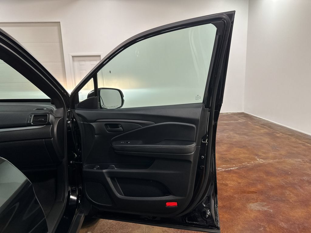 Used 2024 Honda Passport EX-L image 95