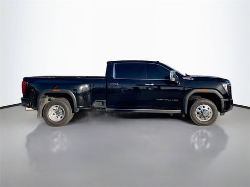 Used 2024 GMC Sierra 3500 Denali w/ Denali Reserve Package image 8