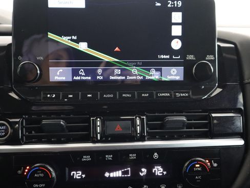 Used 2024 Nissan Pathfinder SL w/ Black Appearance Package image 20