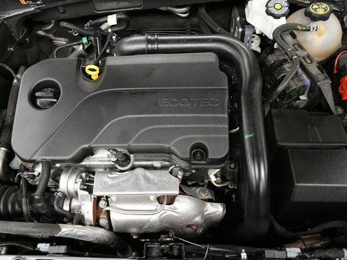 Used 2024 Chevrolet Malibu LT FWD image 32