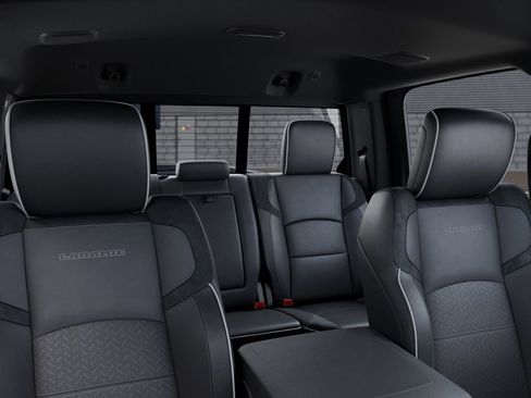 New 2026 RAM 3500 Laramie AWD/4WD image 27