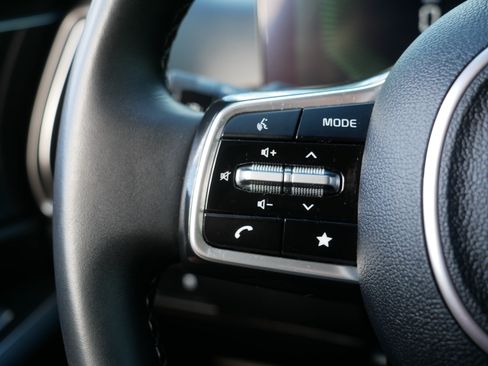 Certified 2025 Kia Sorento S AWD/4WD image 28