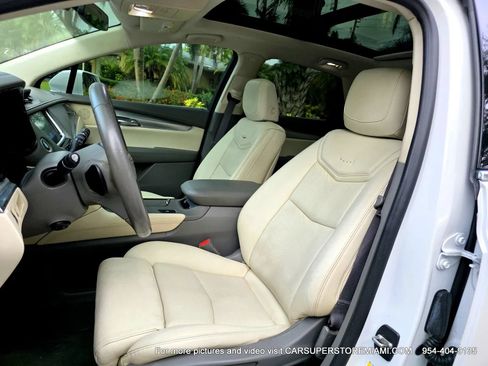 Used 2017 Cadillac XT5 Luxury FWD image 25