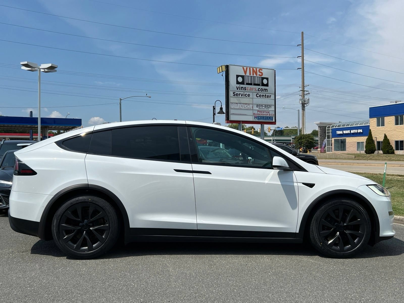 Used 2023 Tesla Model X AWD/4WD image 30