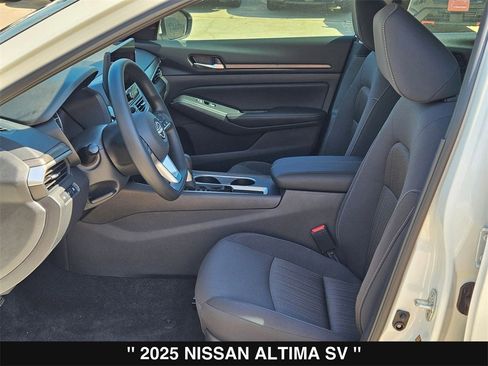 New 2025 Nissan Altima 2.5 SV image 11