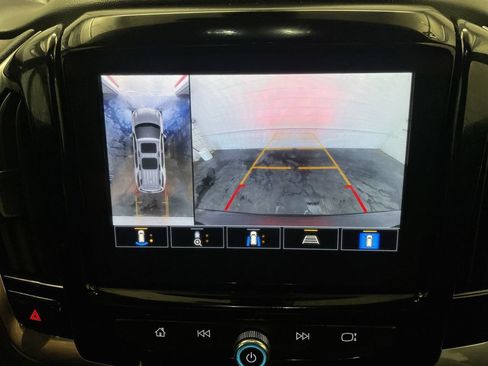 Used 2023 Chevrolet Traverse RS w/ LPO, Floor Liner Package FWD image 9