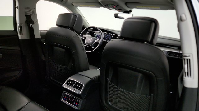Used 2024 Audi Q8 e-tron Premium AWD/4WD image 40