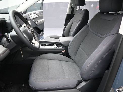 New 2026 Ford Explorer Active RWD image 9