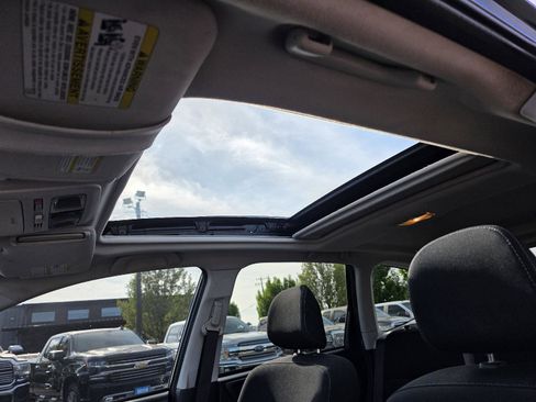 Used 2018 Subaru Forester 2.5i Premium w/ All-Weather Package AWD/4WD image 17