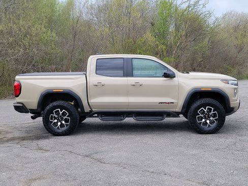 Used 2024 GMC Canyon AT4X AWD/4WD image 4