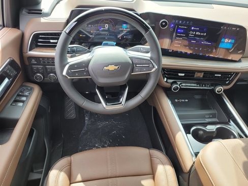 New 2026 Chevrolet Suburban High Country AWD/4WD image 24