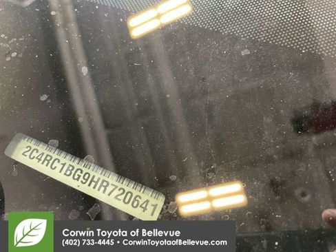 Used 2017 Chrysler Pacifica Touring-L image 26