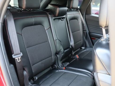 Certified 2025 Ford Escape ST-Line Select AWD/4WD image 33