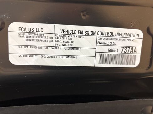 Used 2025 RAM 1500 Laramie image 48