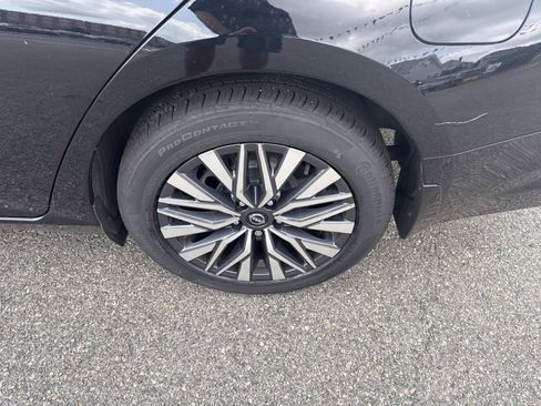 Used 2023 Nissan Altima 2.5 SV FWD image 13