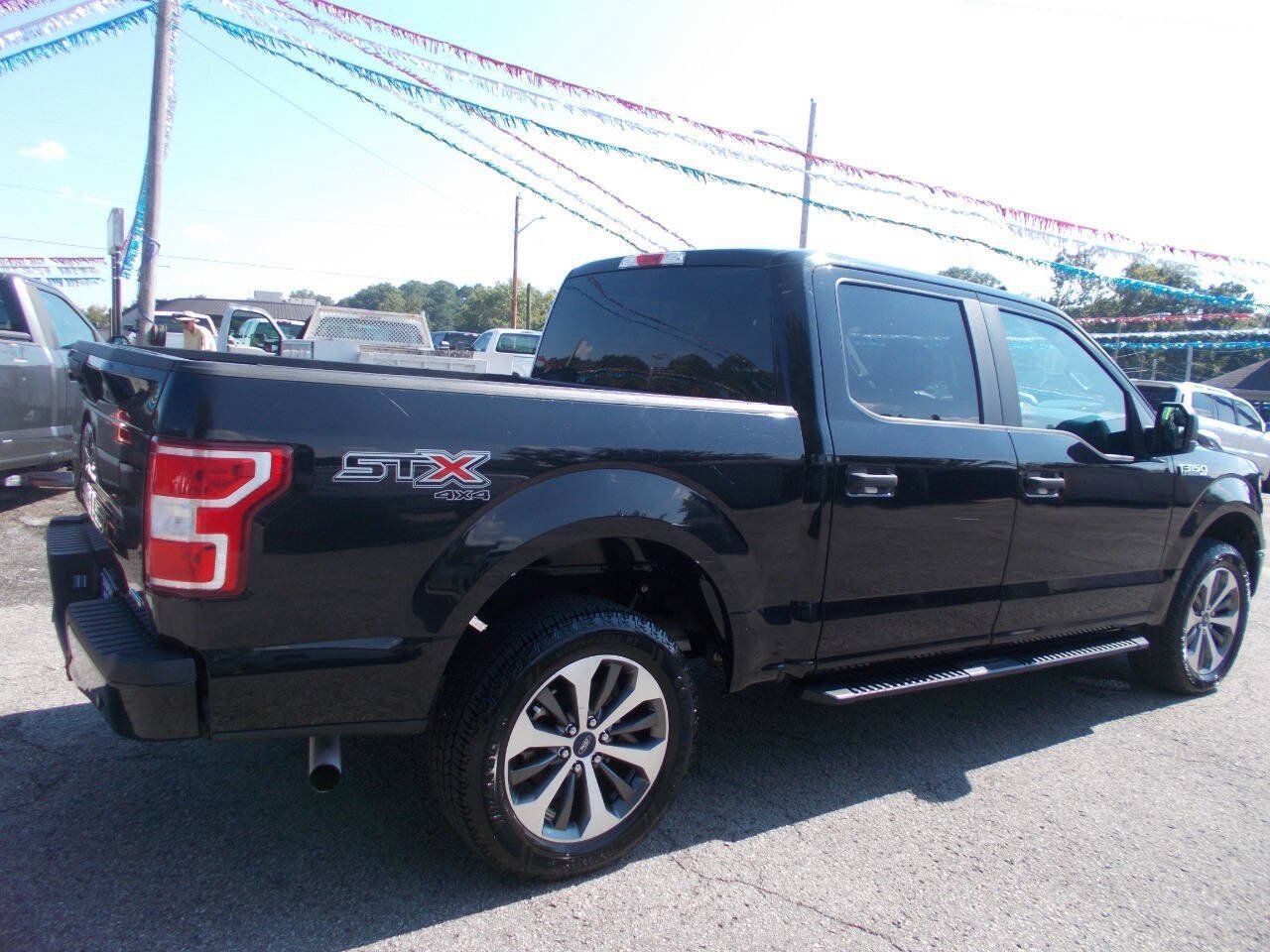 Used 2020 Ford F150 XL w/ Equipment Group 101A Mid AWD/4WD image 3