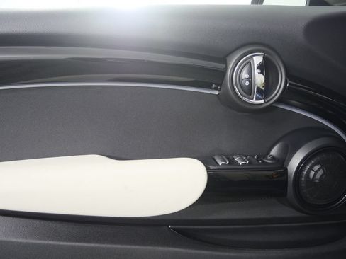 Used 2023 MINI Cooper S FWD image 8