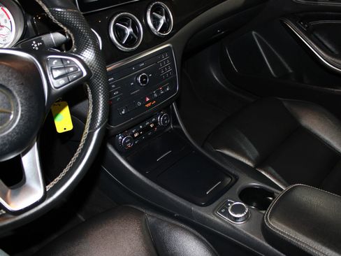Used 2015 Mercedes-Benz CLA 250 4MATIC image 18