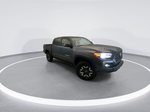 Used 2022 Toyota Tacoma TRD Off-Road w/ TRD Premium Off Road Package RWD image 6