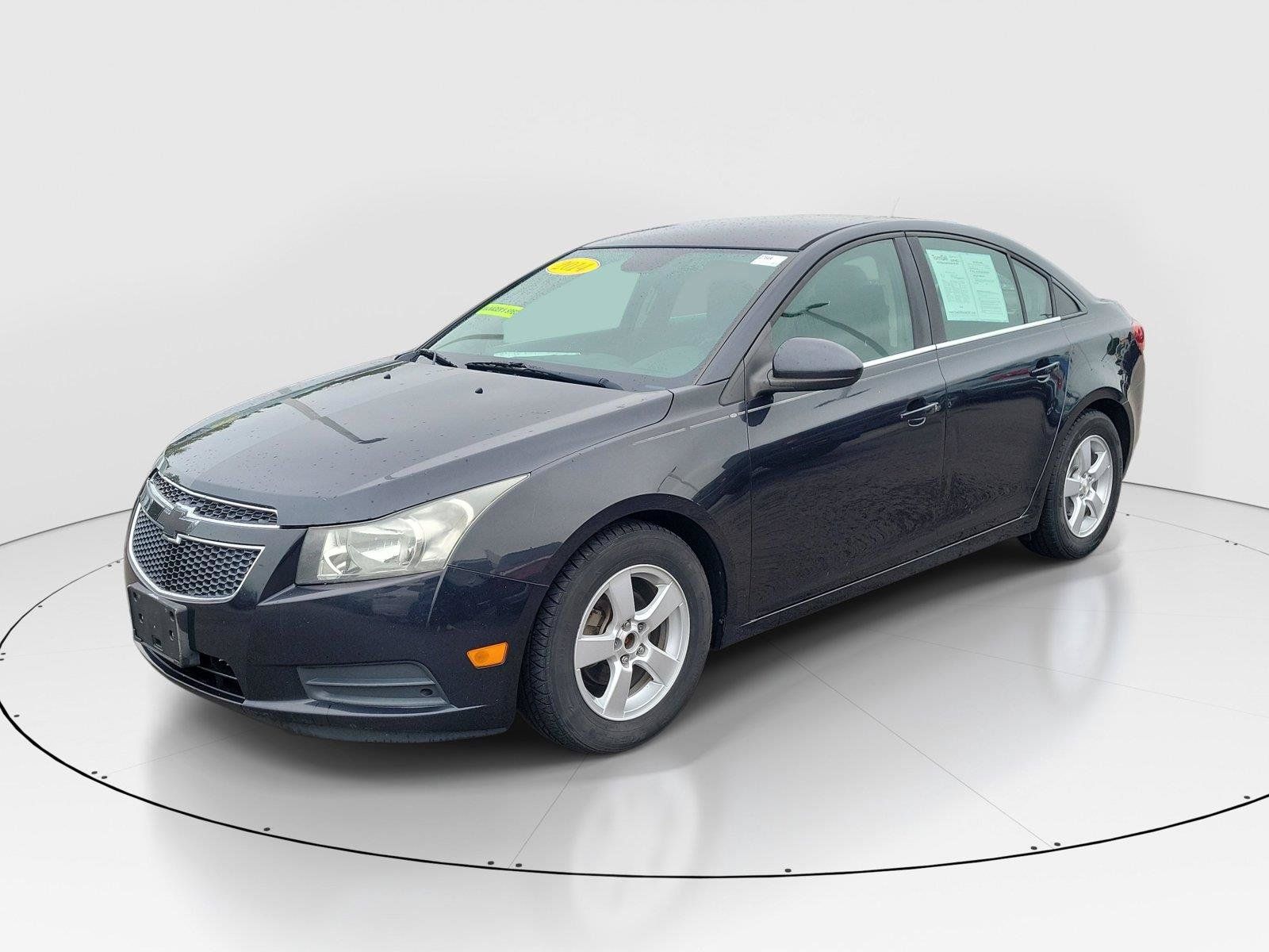 Used 2014 Chevrolet Cruze LT FWD image 2