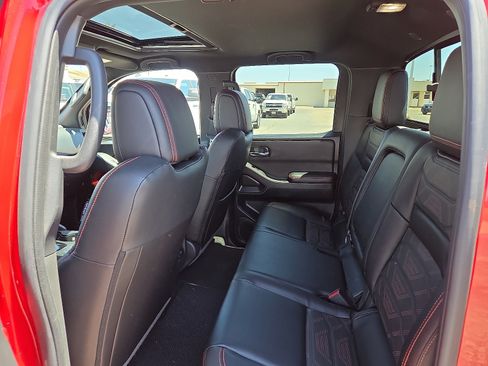 Used 2025 Nissan Frontier PRO-4X w/ Pro Premium Package AWD/4WD image 10