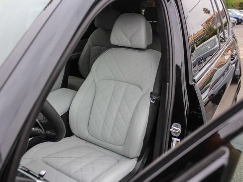 New 2027 BMW X7 xDrive40i w/ M Sport Package AWD/4WD image 25