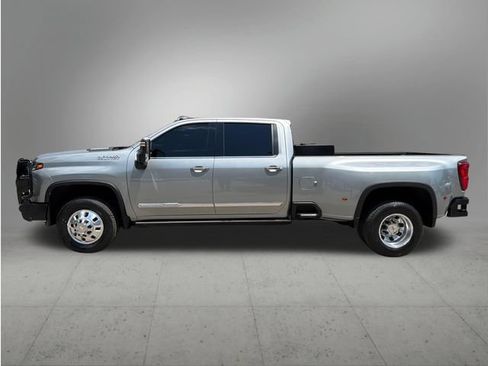 Used 2024 Chevrolet Silverado 3500 High Country w/ High Country Premium Package AWD/4WD image 2