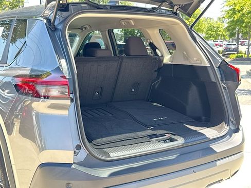 Used 2023 Nissan Rogue S FWD image 33