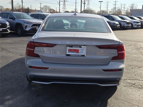 Used 2024 Volvo S60 B5 Core image 18