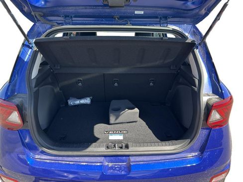 New 2024 Hyundai Venue Limited image 11