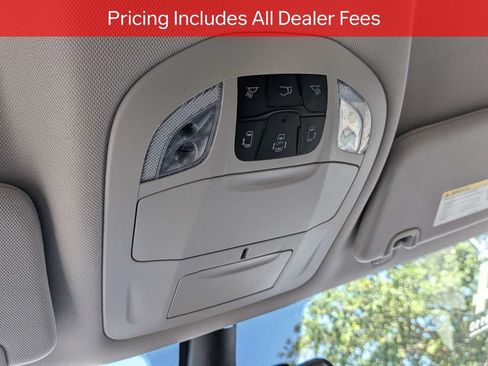 Used 2024 Chrysler Pacifica Touring-L FWD image 22