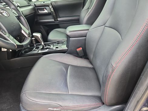 Used 2018 Toyota 4Runner TRD Off-Road Premium AWD/4WD image 15