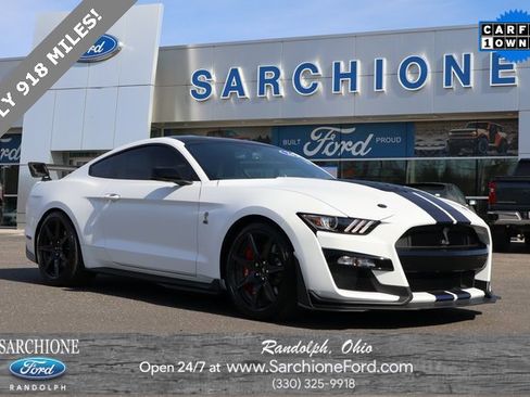 Used 2022 Ford Mustang Shelby GT500 w/ Carbon Fiber Track Pack image 1