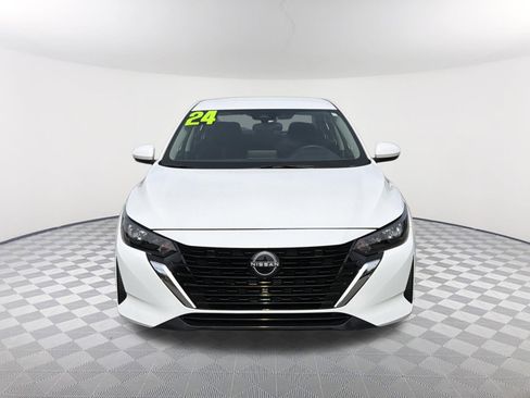 Used 2024 Nissan Sentra SV image 2