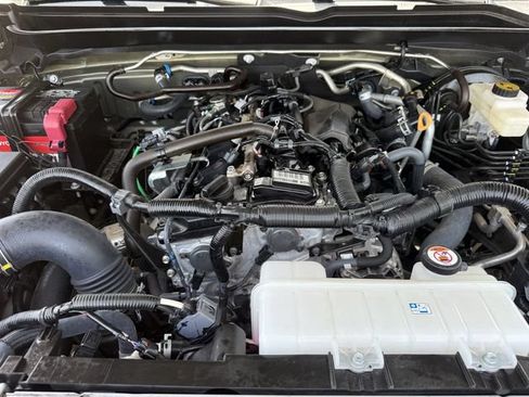 Used 2025 Toyota Tacoma TRD Sport AWD/4WD image 35