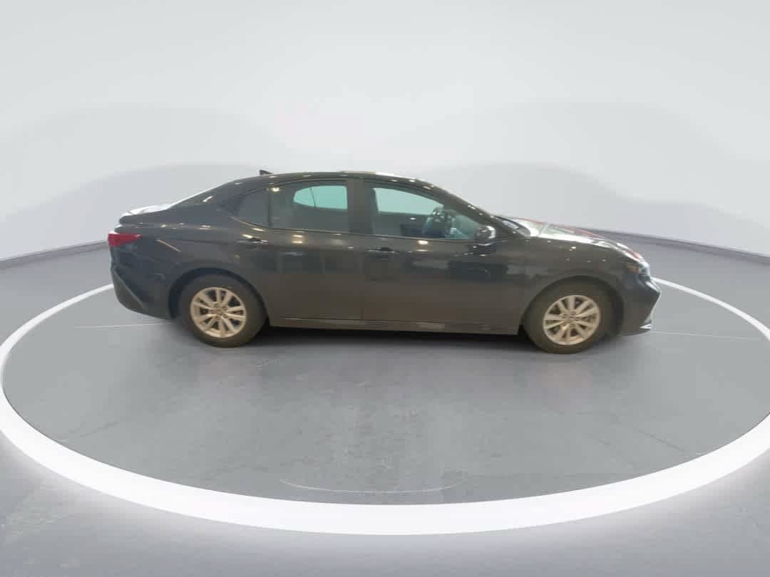 Used 2025 Toyota Camry LE FWD image 9