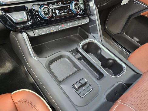 New 2025 GMC Sierra 2500 Denali Ultimate image 29