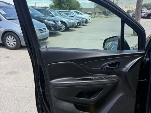 Used 2018 Buick Encore Preferred FWD image 18