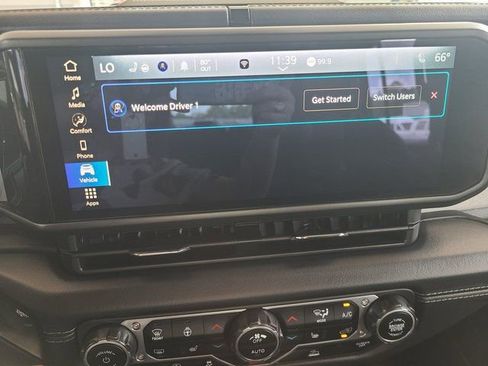 Used 2024 Jeep Wrangler Sahara image 10